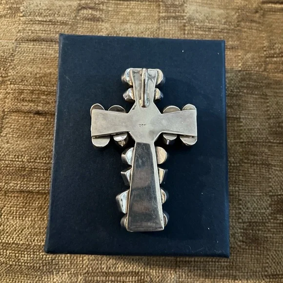 Gorgeous Silver Gemstone Cross Pendant - Picture 6 of 7
